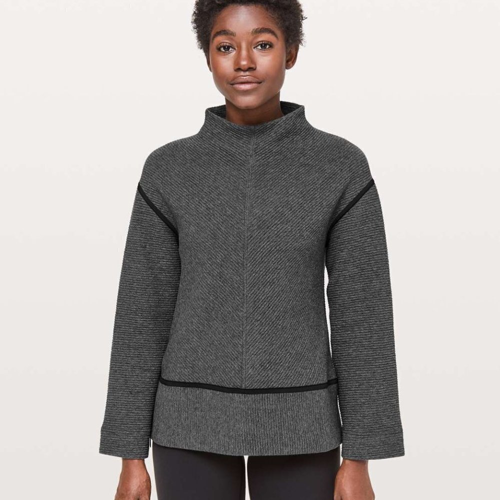 Lululemon On Repeat Mock Neck size 2 NWT